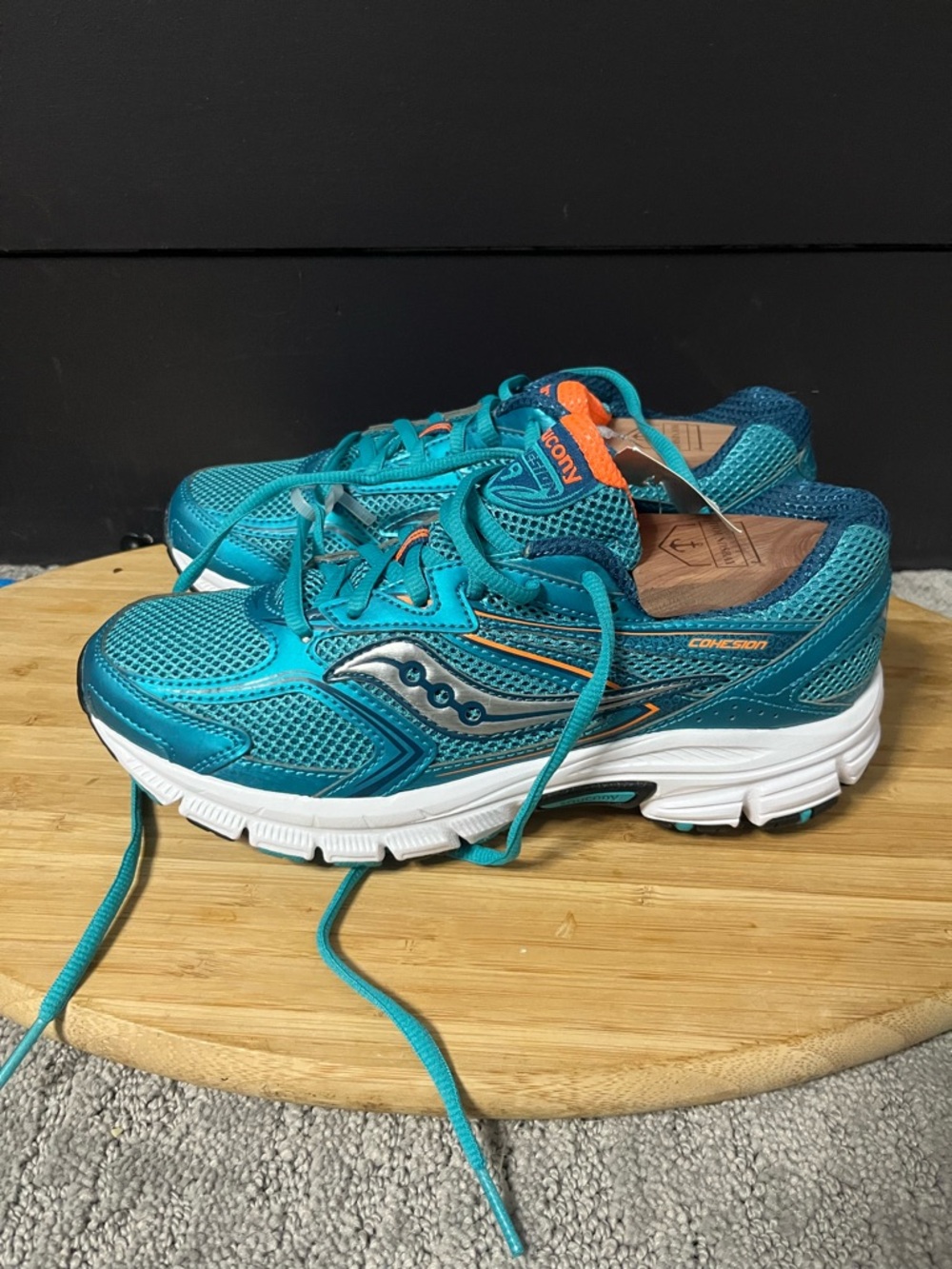 NWT saucony  cohesion women’s size 7.5 never used